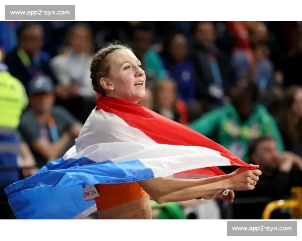 秘鲁混血少女归化日本创纪录！400 米 51 秒 71 改写日本田径史